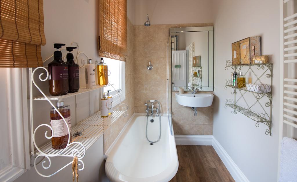 No 2 Broadgate Bed & Breakfast Барнстъпъл Екстериор снимка
